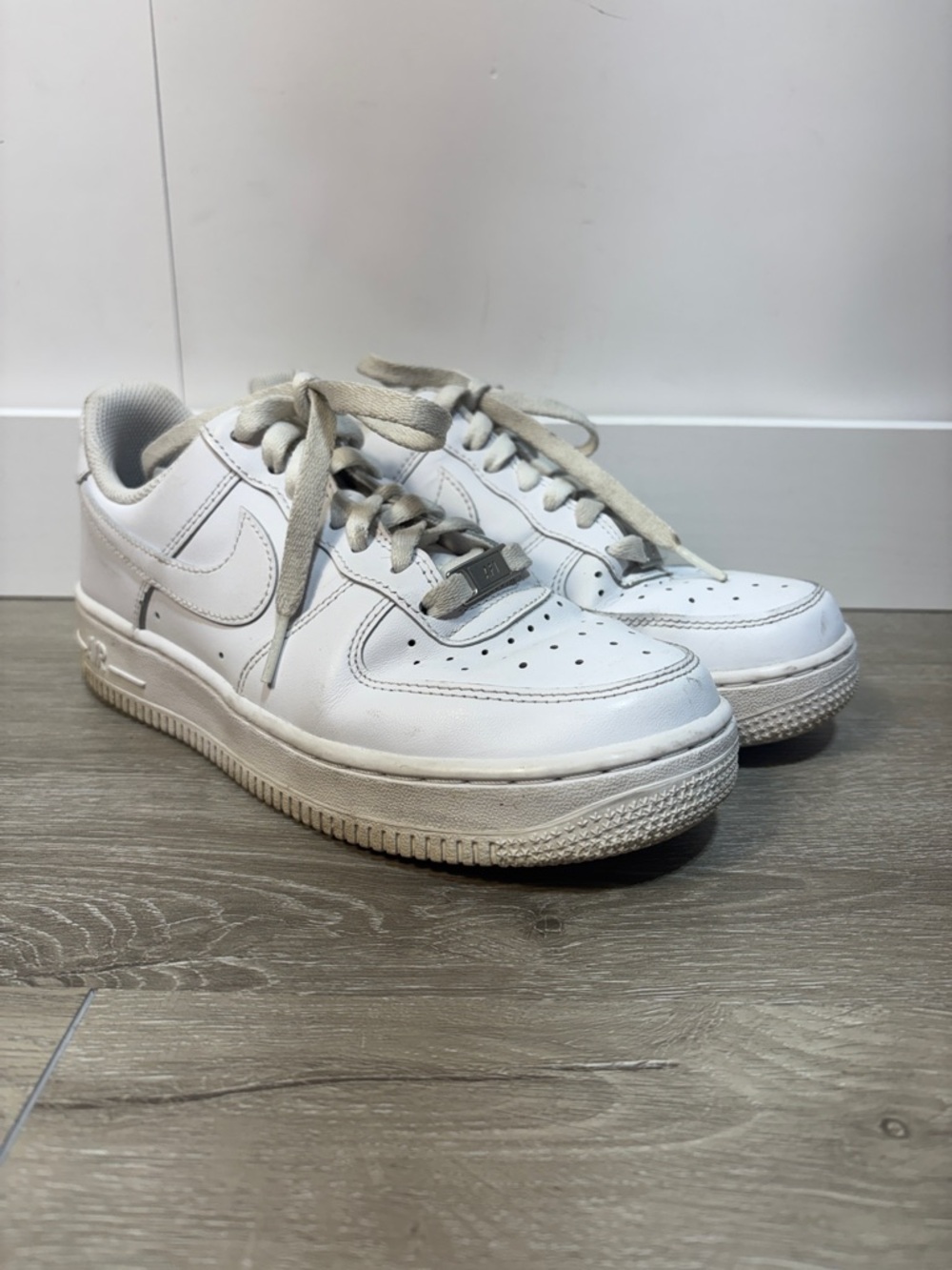 Nike women's air force ones white sneakers size 7